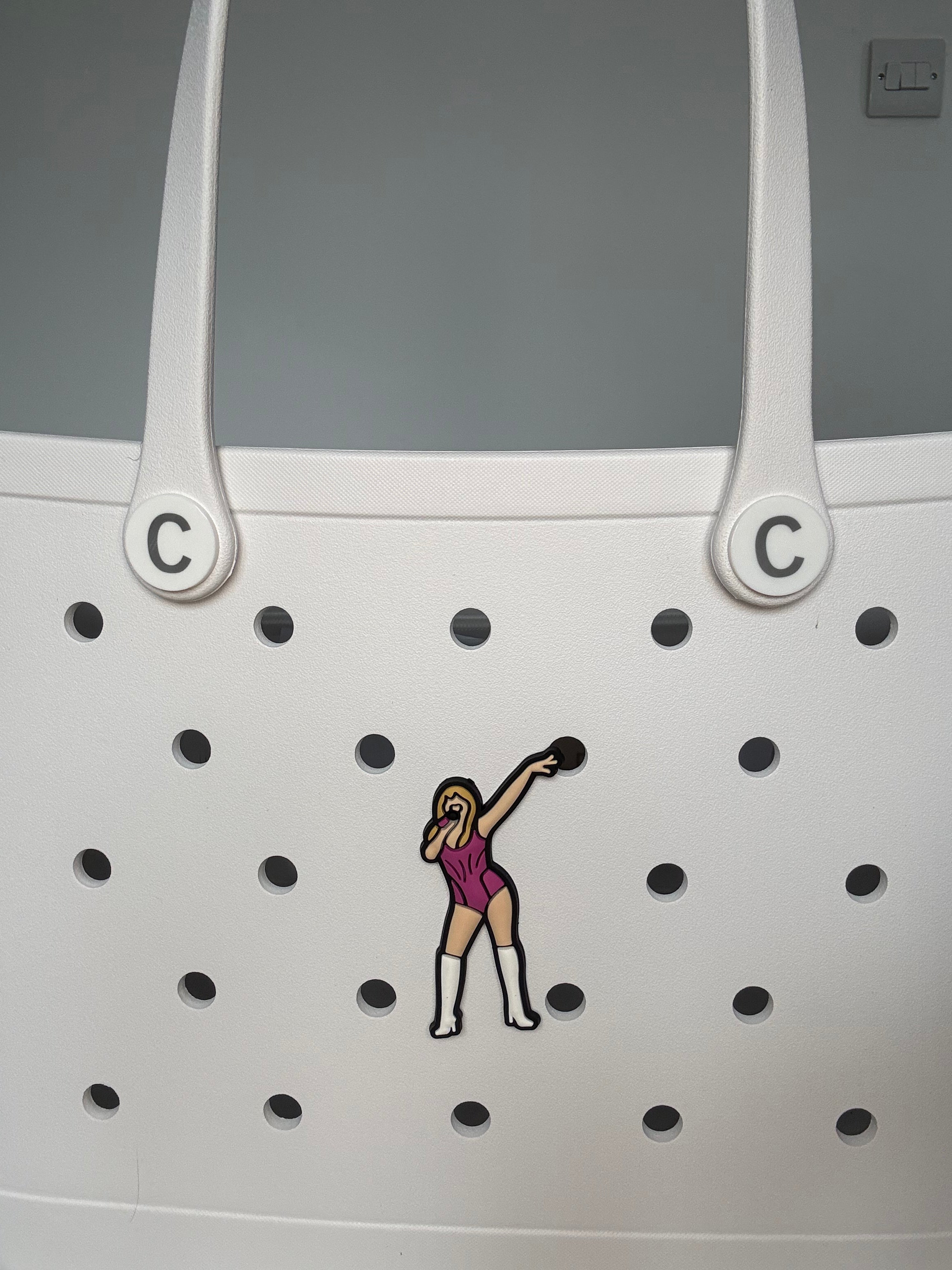 Girl on Tour m, Taylor Lookalike, Girl Singing Bag Charm